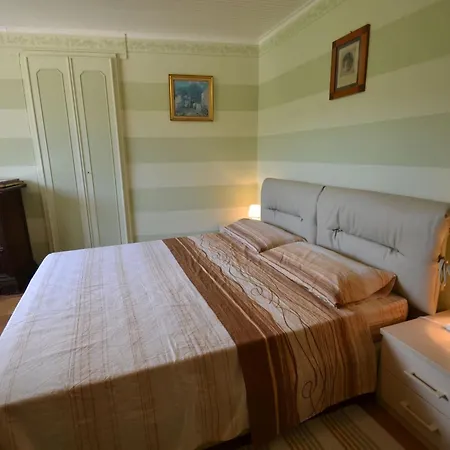 Holiday home Cosy In With Terrace And Barbecue Testico
