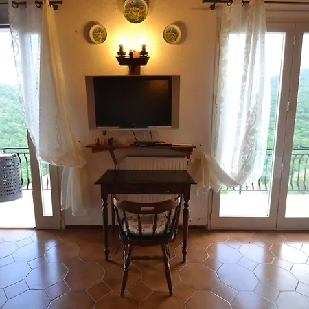 Holiday home Cosy In With Terrace And Barbecue *